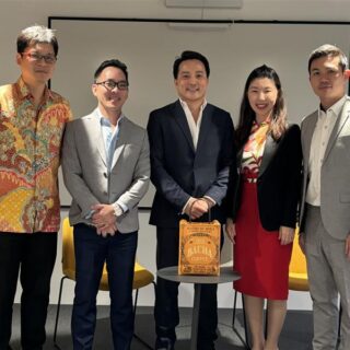 Jonathan moderated a discussion with (from left) Nicholas, Ken, Joan and Jordan.